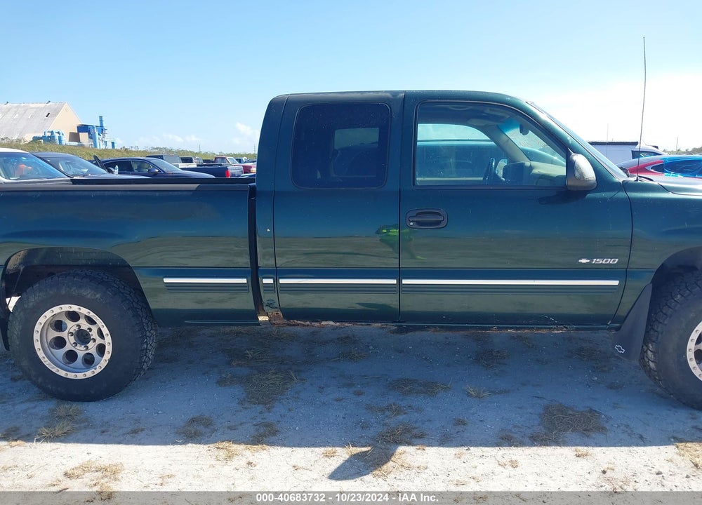 2001 CHEVROLET SILVERADO 1500 LS VIN: 2GCEK19T811173659