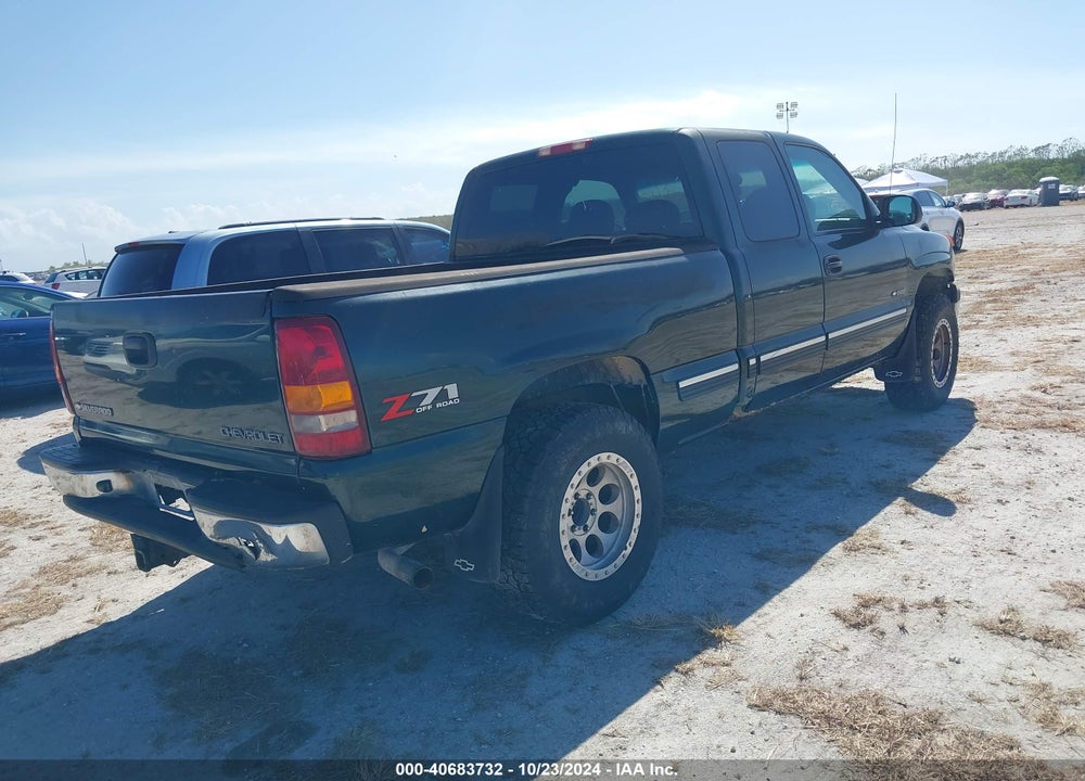 2001 CHEVROLET SILVERADO 1500 LS VIN: 2GCEK19T811173659
