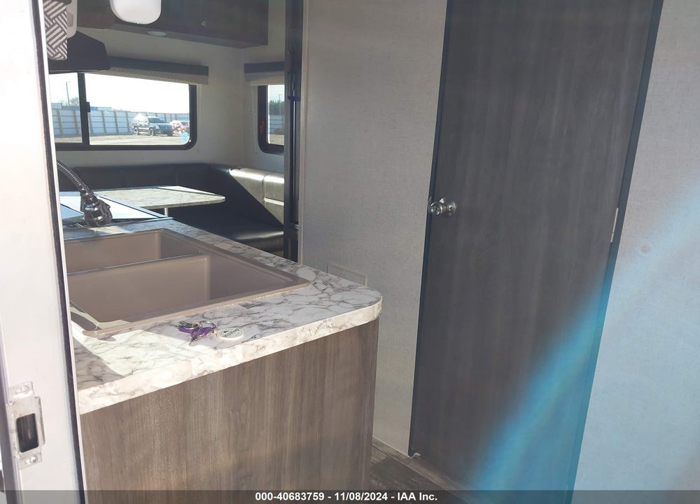 2020 STARCRAFT AUTUMN RIDGE TRAVEL TRAILER VIN: 1SABS0AJ9L2BA5079