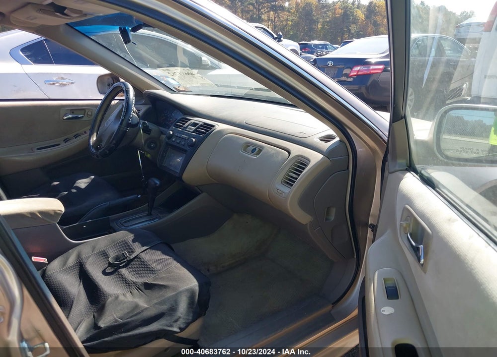 2002 HONDA ACCORD 2.3 EX VIN: 1HGCG56692A135686