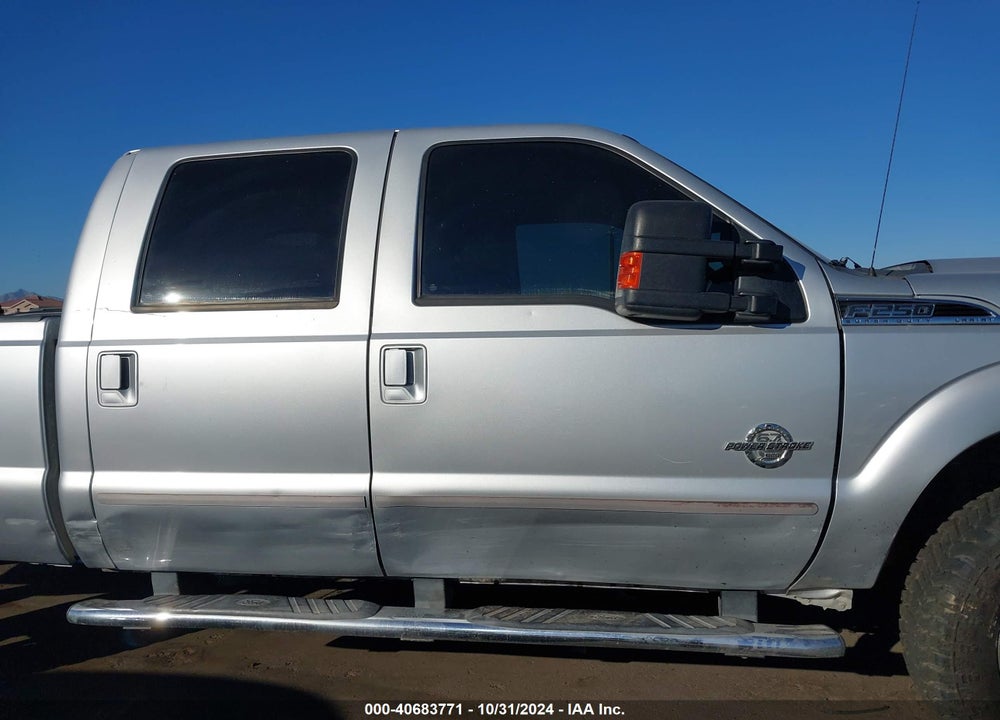2011 FORD F-250 LARIAT VIN: 1FT7W2BT4BEA61924