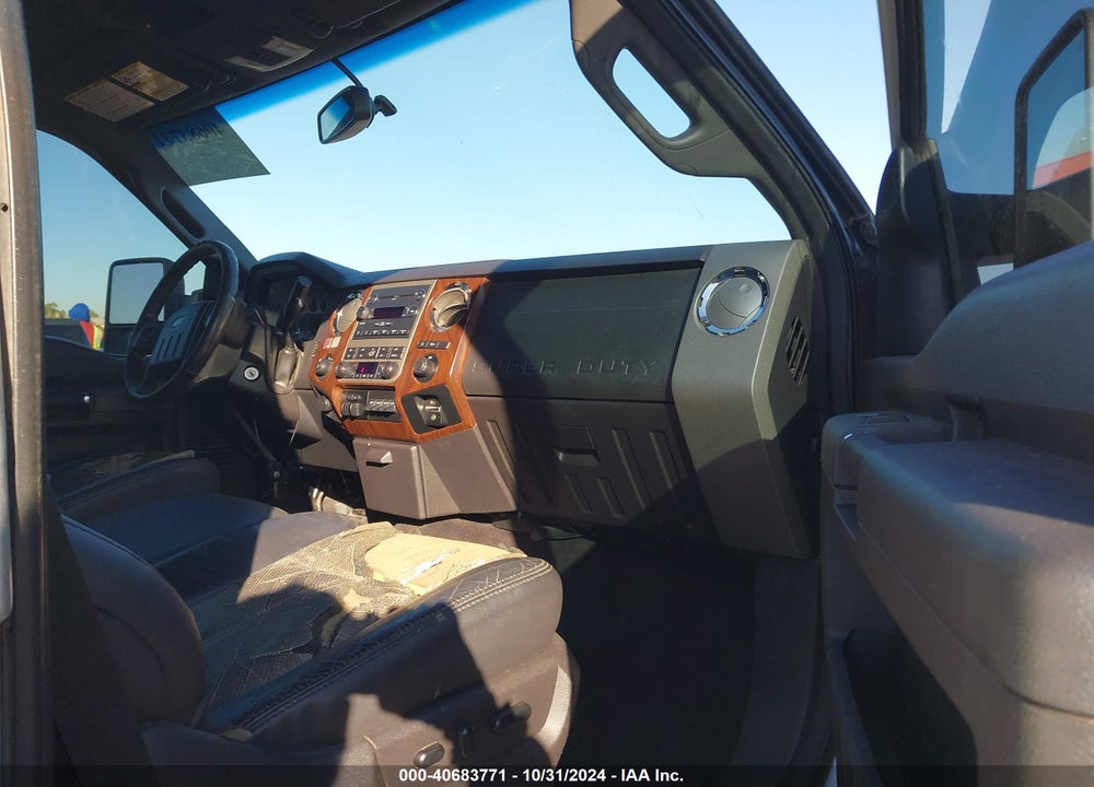 2011 FORD F-250 LARIAT VIN: 1FT7W2BT4BEA61924
