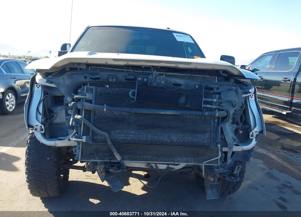 2011 FORD F-250 LARIAT VIN: 1FT7W2BT4BEA61924