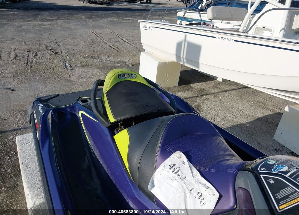 2021 SEADOO RXT-X 300 VIN: YDV43745A121