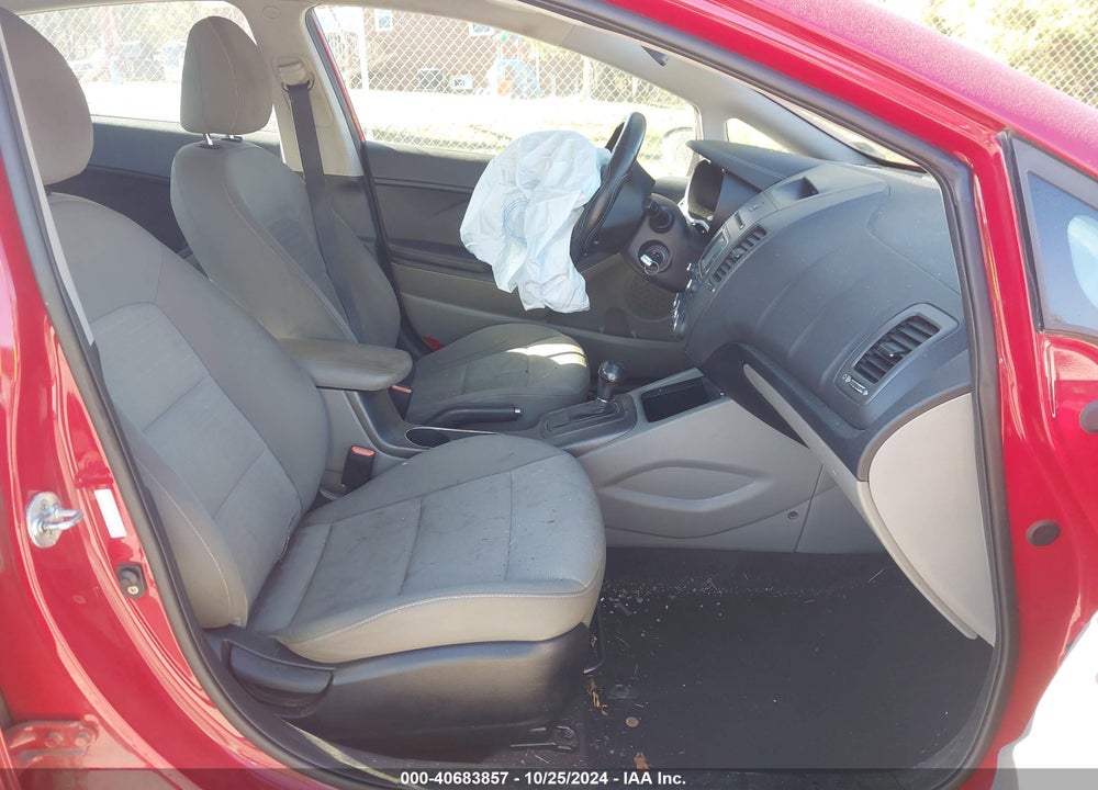 2016 KIA FORTE EX VIN: KNAFX4A83G5473709