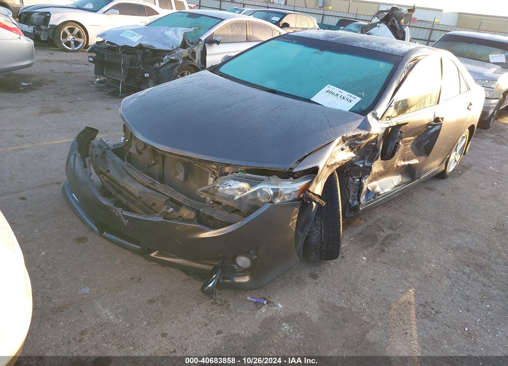 2014 TOYOTA CAMRY SE VIN: 4T1BF1FK8EU372851