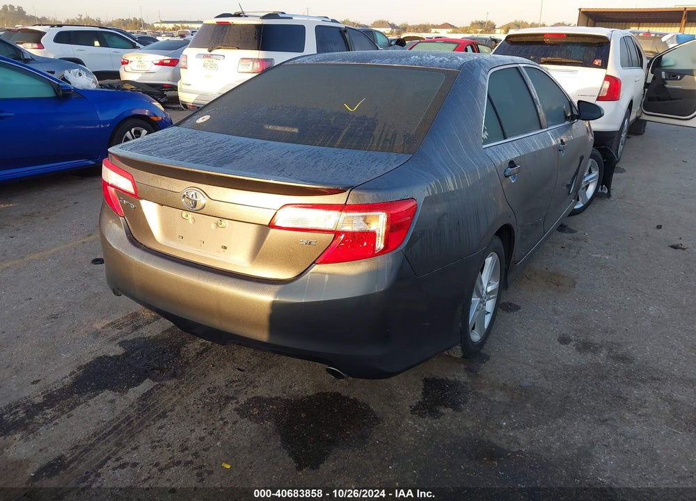 2014 TOYOTA CAMRY SE VIN: 4T1BF1FK8EU372851