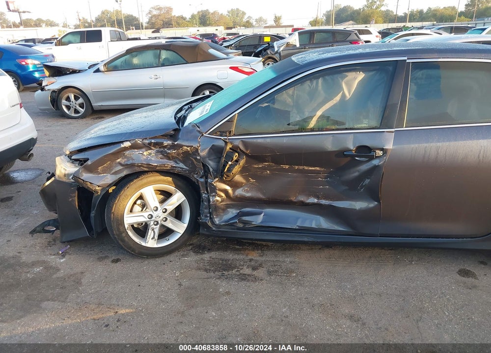 2014 TOYOTA CAMRY SE VIN: 4T1BF1FK8EU372851