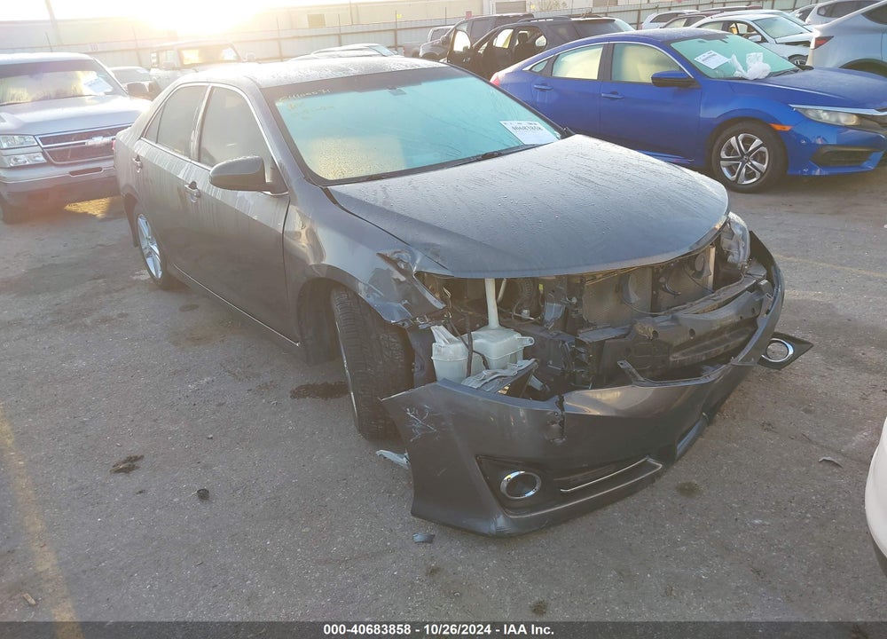 2014 TOYOTA CAMRY SE VIN: 4T1BF1FK8EU372851
