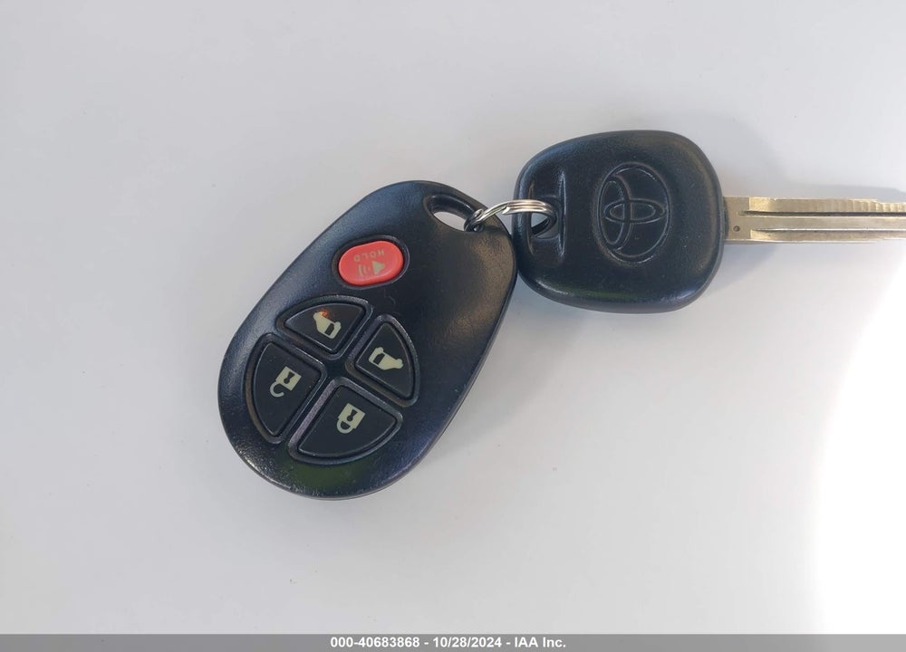 2010 TOYOTA SIENNA LE VIN: 5TDKK4CCXAS342554