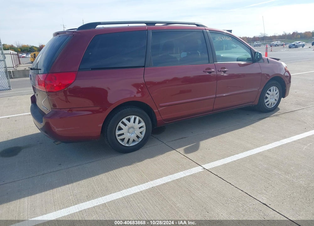 2010 TOYOTA SIENNA LE VIN: 5TDKK4CCXAS342554