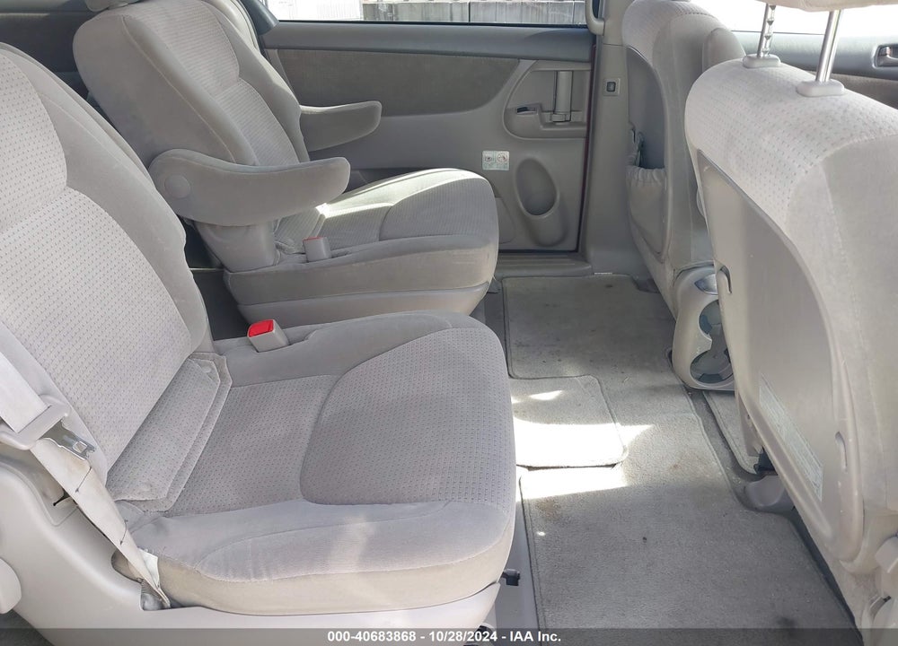2010 TOYOTA SIENNA LE VIN: 5TDKK4CCXAS342554
