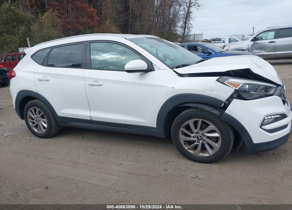 2016 HYUNDAI TUCSON SE VIN: KM8J3CA40GU092224