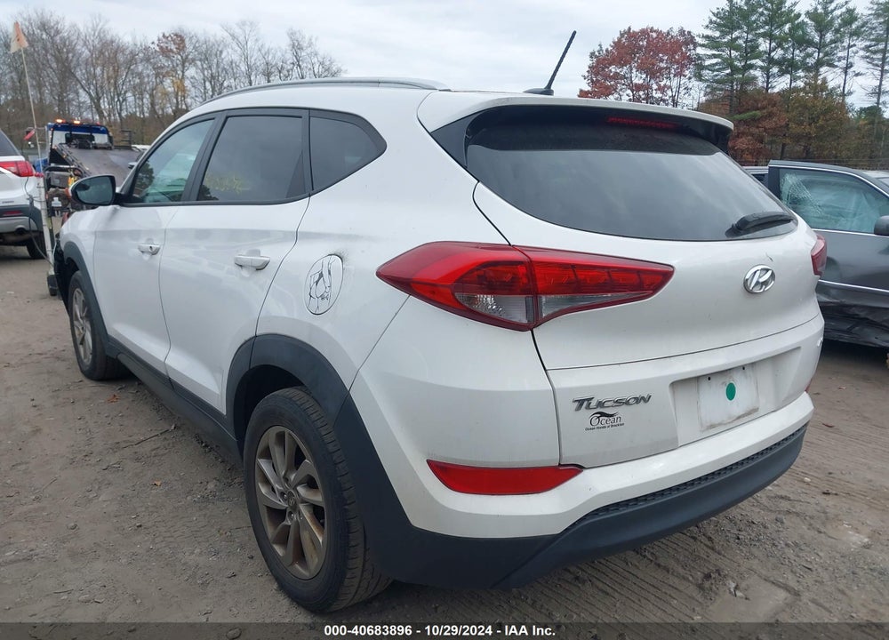 2016 HYUNDAI TUCSON SE VIN: KM8J3CA40GU092224