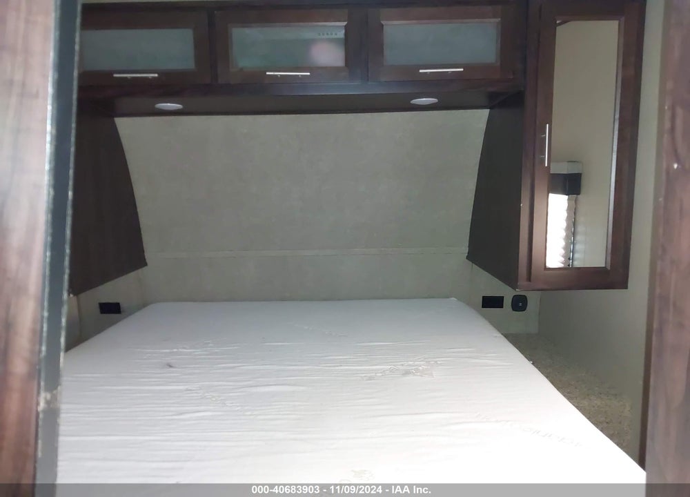2017 FOREST RIVER XLR NITRO TRAVEL TRAILER VIN: 4X4TXLE21HF163716