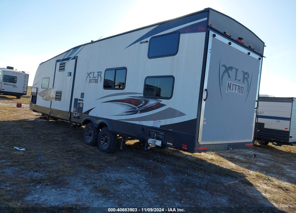 2017 FOREST RIVER XLR NITRO TRAVEL TRAILER VIN: 4X4TXLE21HF163716