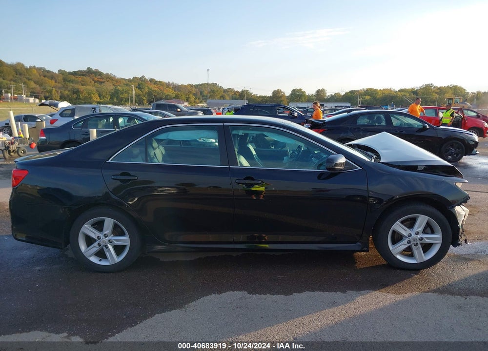 2013 TOYOTA CAMRY SE VIN: 4T1BF1FK5DU677822
