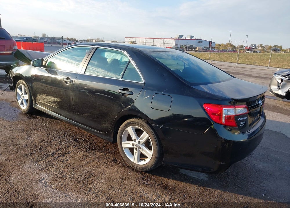 2013 TOYOTA CAMRY SE VIN: 4T1BF1FK5DU677822