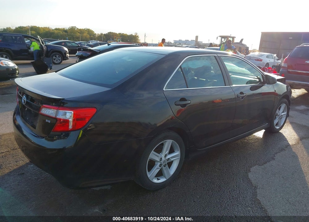 2013 TOYOTA CAMRY SE VIN: 4T1BF1FK5DU677822