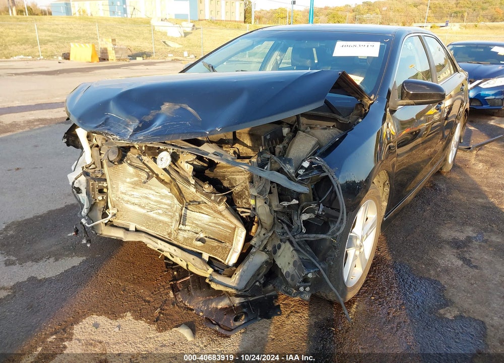 2013 TOYOTA CAMRY SE VIN: 4T1BF1FK5DU677822