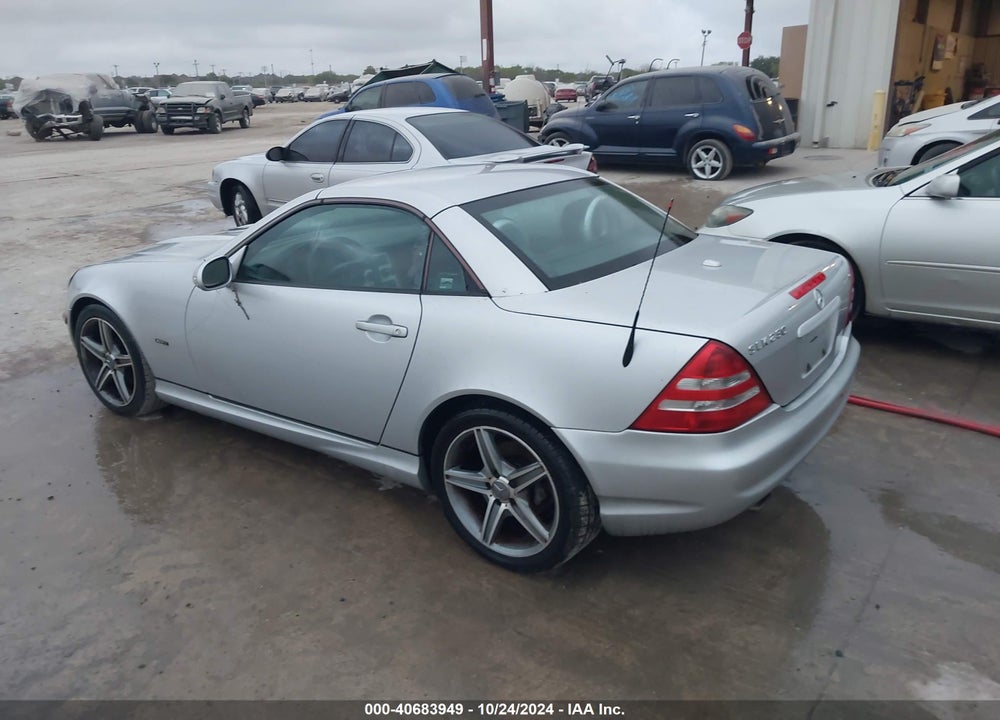 2001 MERCEDES-BENZ SLK 230 KOMPRESSOR VIN: WDBKK49F01F173161