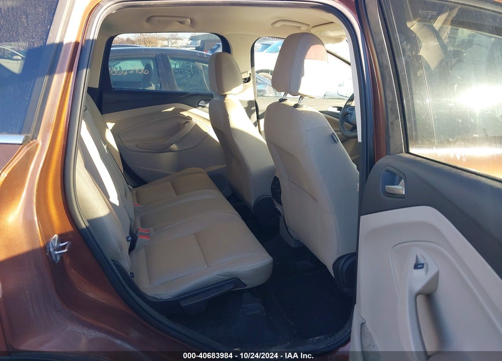 2017 FORD ESCAPE SE VIN: 1FMCU0GD8HUD27529