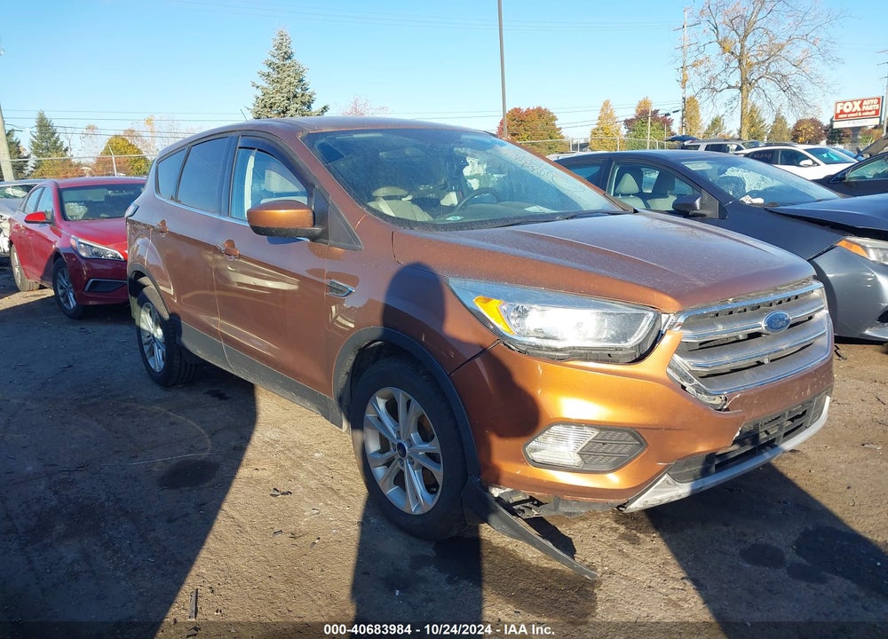2017 FORD ESCAPE SE VIN: 1FMCU0GD8HUD27529