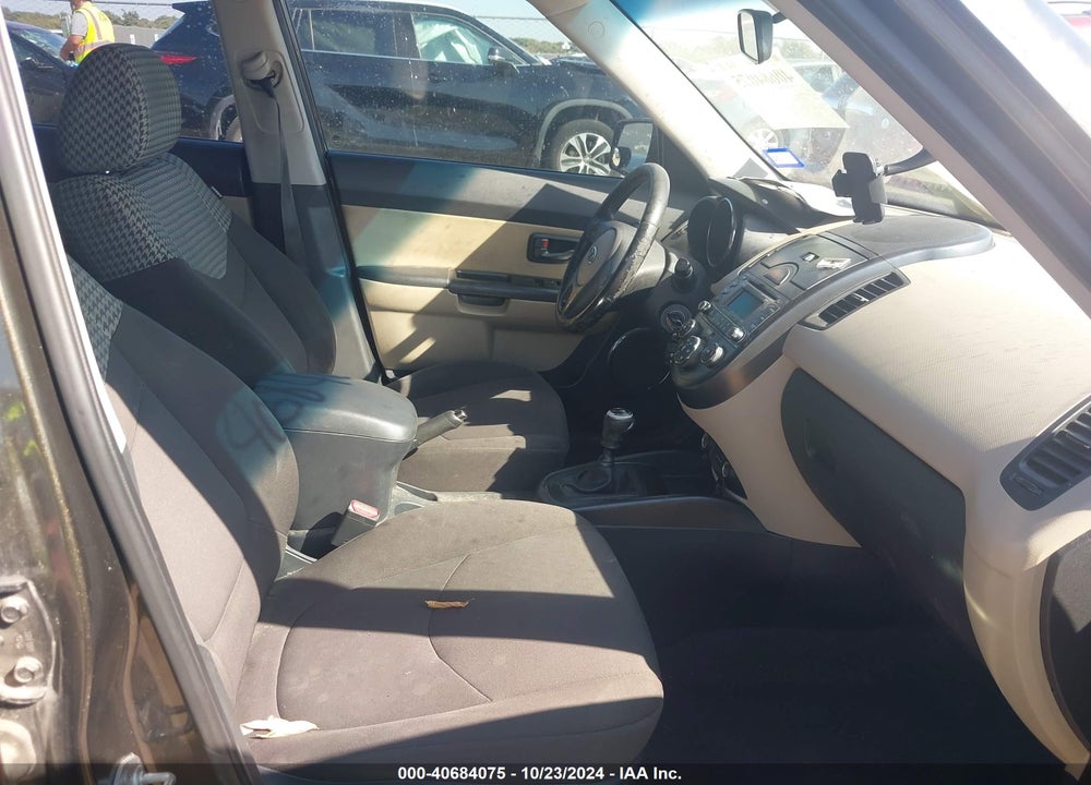 2010 KIA SOUL VIN: KNDJT2A2XA7097787