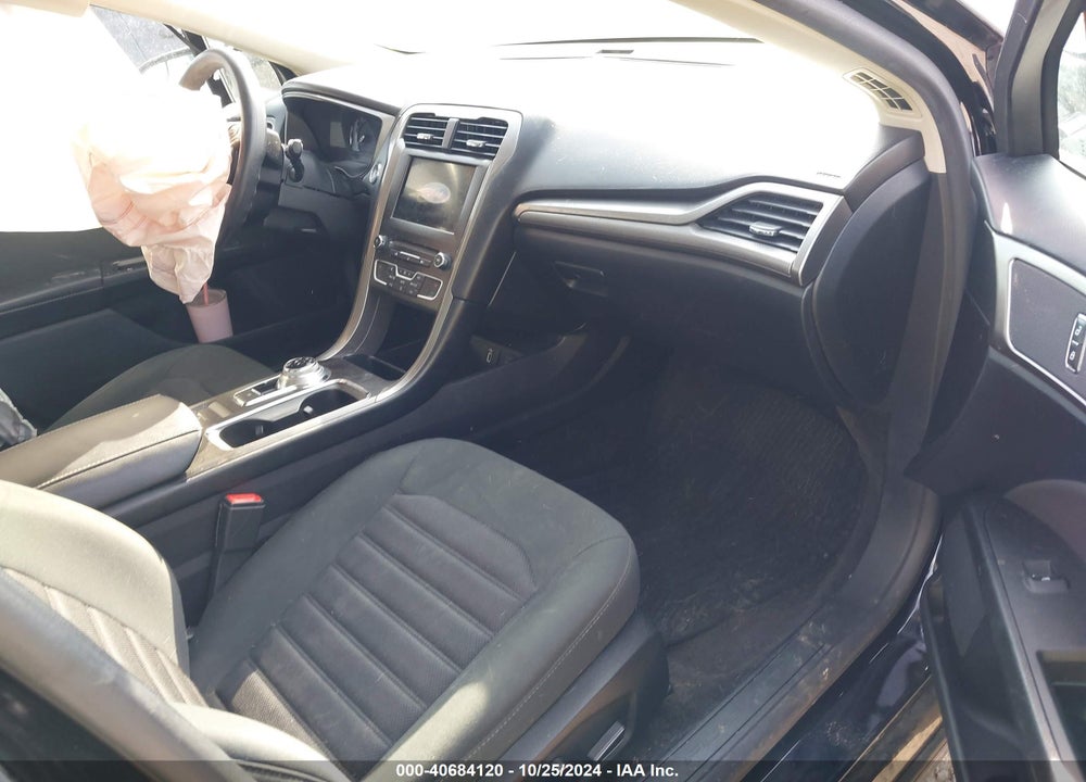 2018 FORD FUSION SE VIN: 3FA6P0H7XJR144671