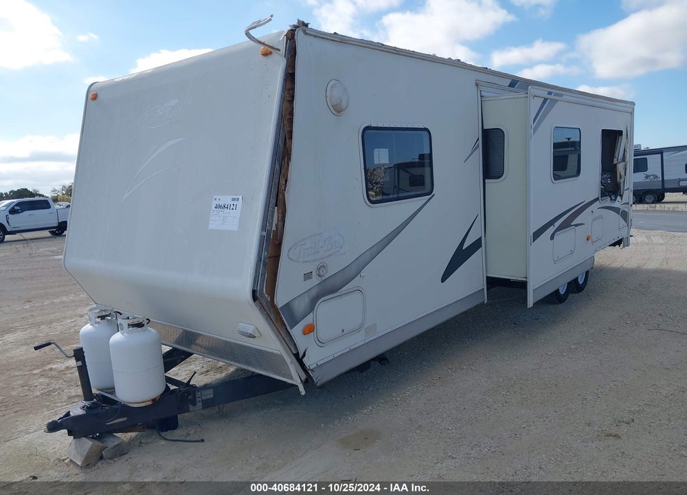 2004 R-VISION TRAIL BAY 31BHSS VIN: 4WY206P2441400510