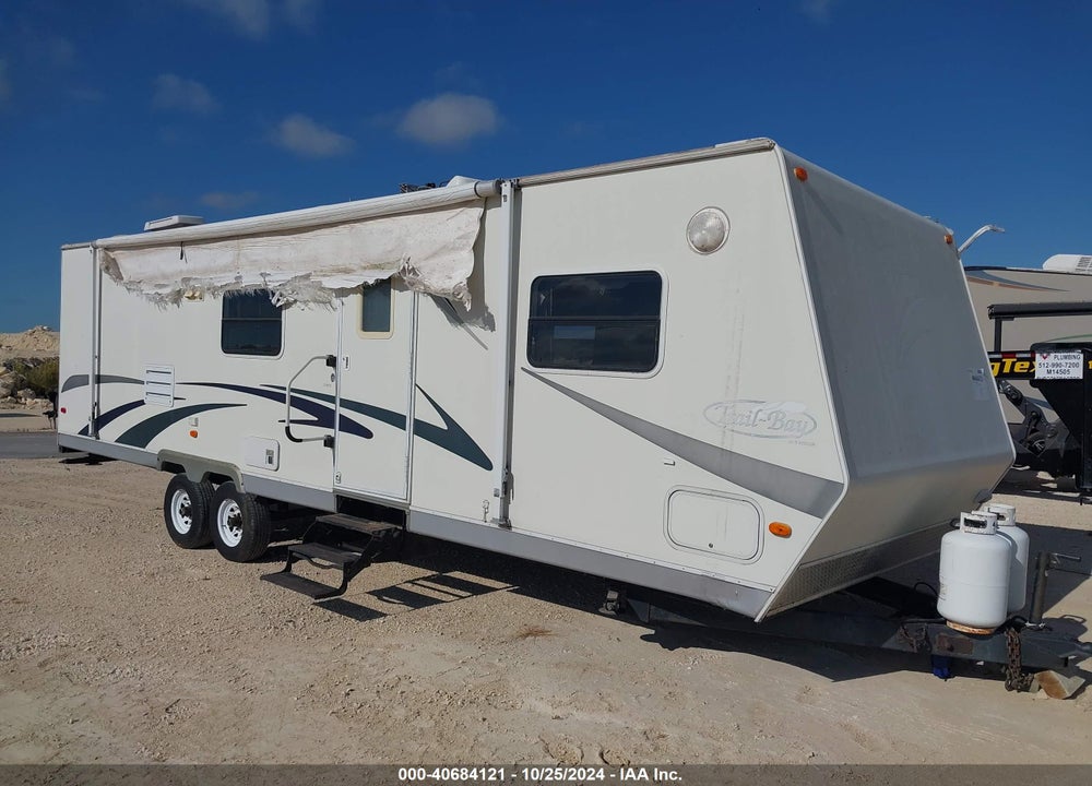 2004 R-VISION TRAIL BAY 31BHSS VIN: 4WY206P2441400510