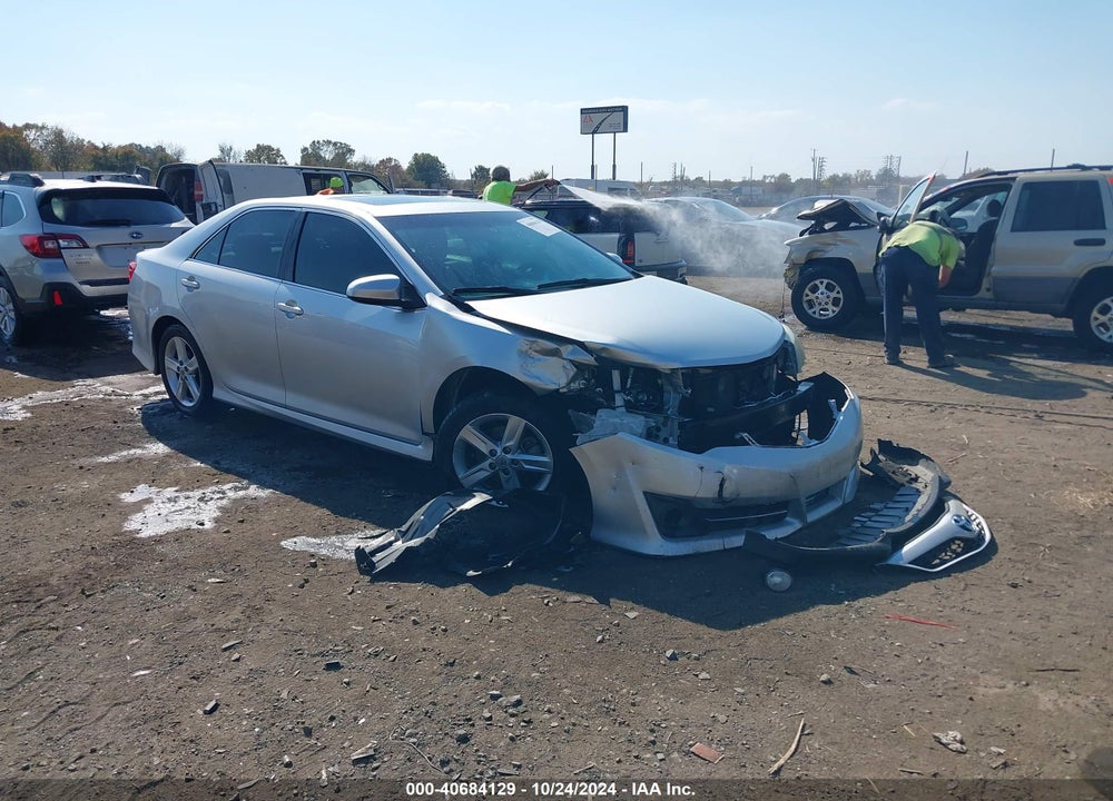 2013 TOYOTA CAMRY SE VIN: 4T1BF1FK3DU638016