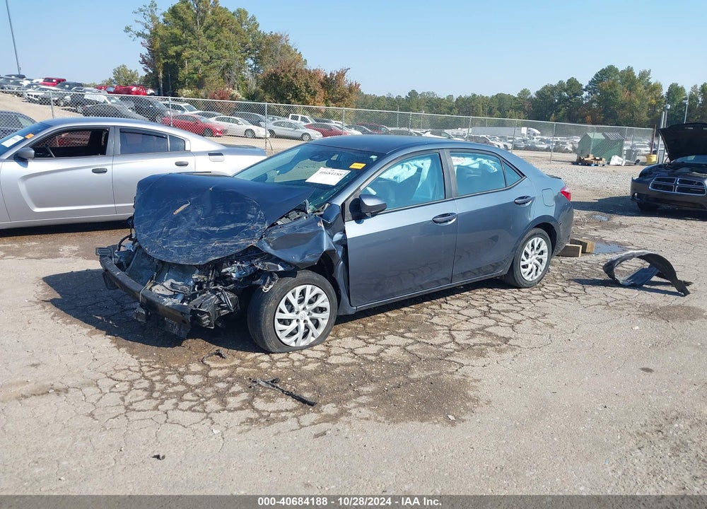 2018 TOYOTA COROLLA LE VIN: 5YFBURHE0JP798511