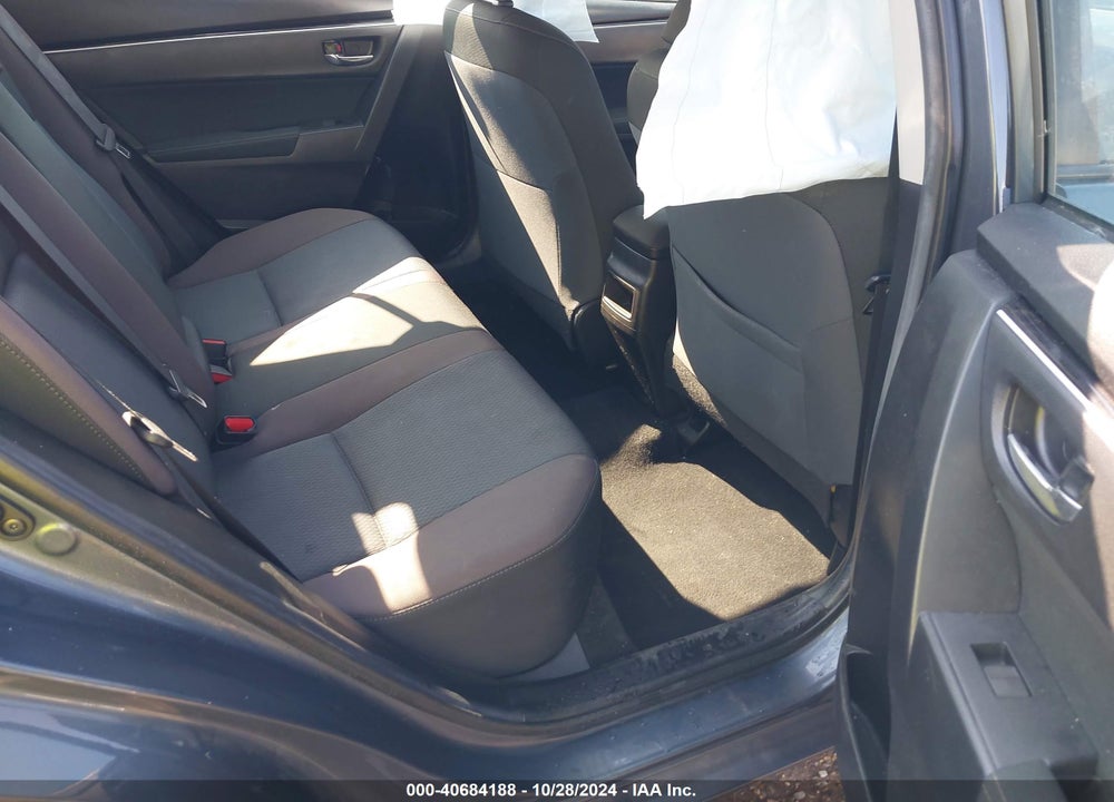 2018 TOYOTA COROLLA LE VIN: 5YFBURHE0JP798511