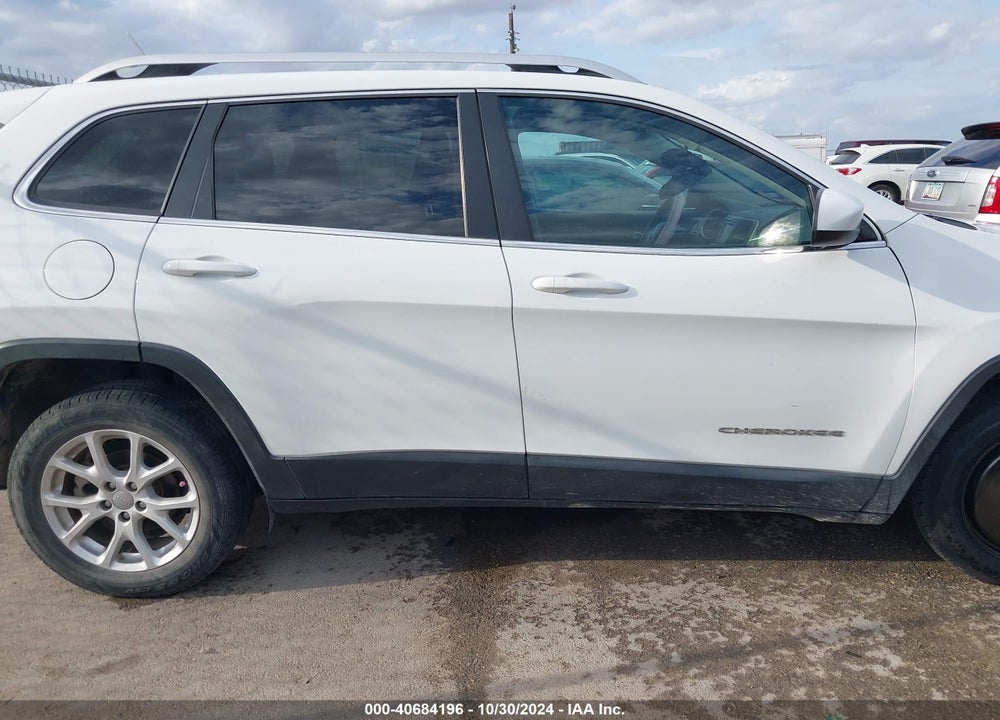 2015 JEEP CHEROKEE LATITUDE VIN: 1C4PJLCB9FW656021