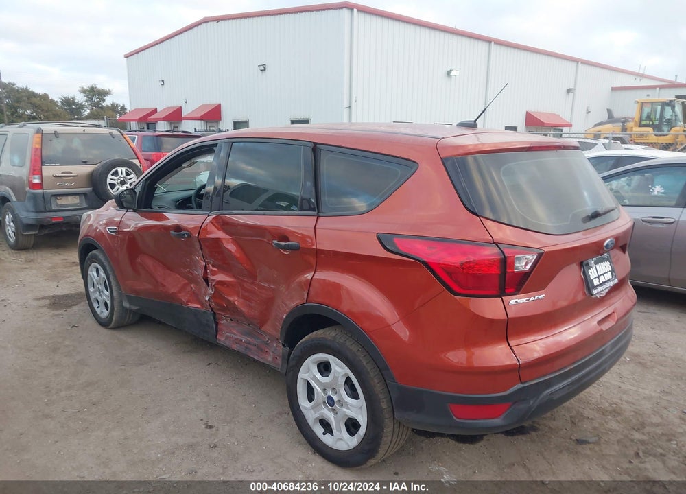 2019 FORD ESCAPE S VIN: 1FMCU0F7XKUB58424