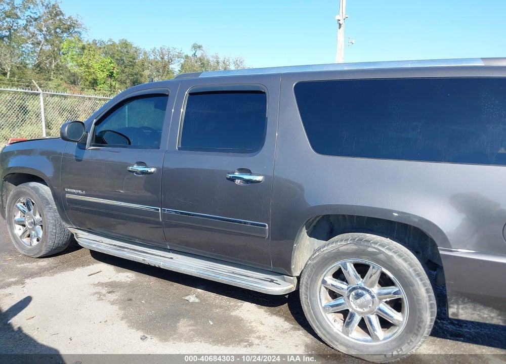 2011 GMC YUKON XL 1500 DENALI VIN: 1GKS1MEF4BR186428