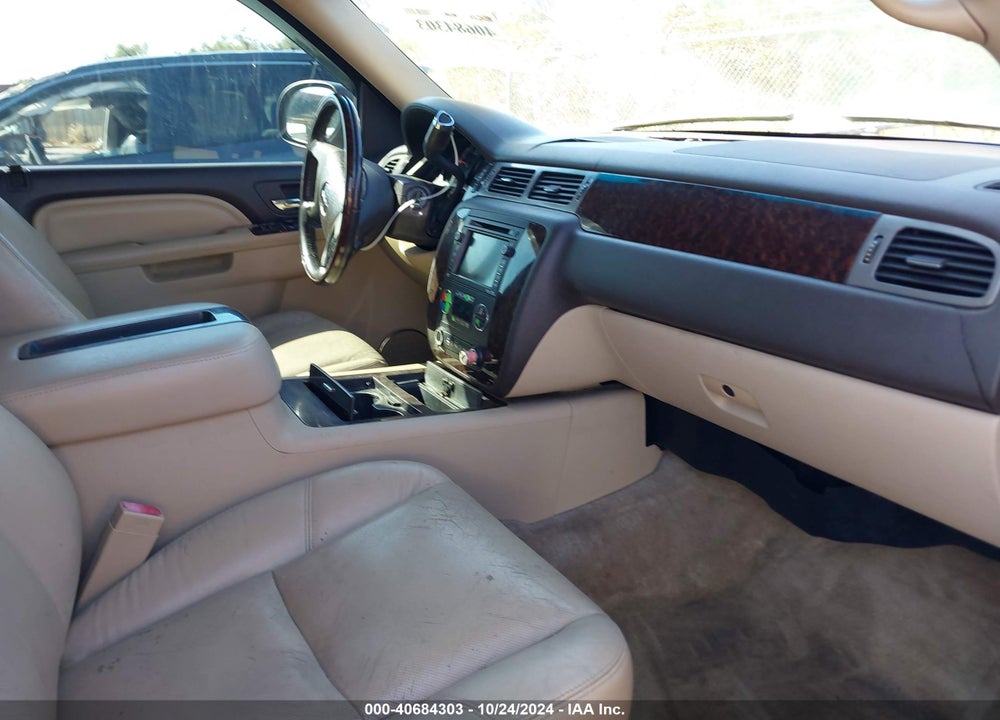 2011 GMC YUKON XL 1500 DENALI VIN: 1GKS1MEF4BR186428