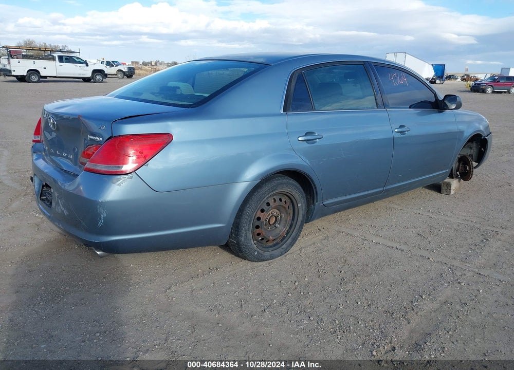 2005 TOYOTA AVALON XL VIN: 4T1BK36B35U022793