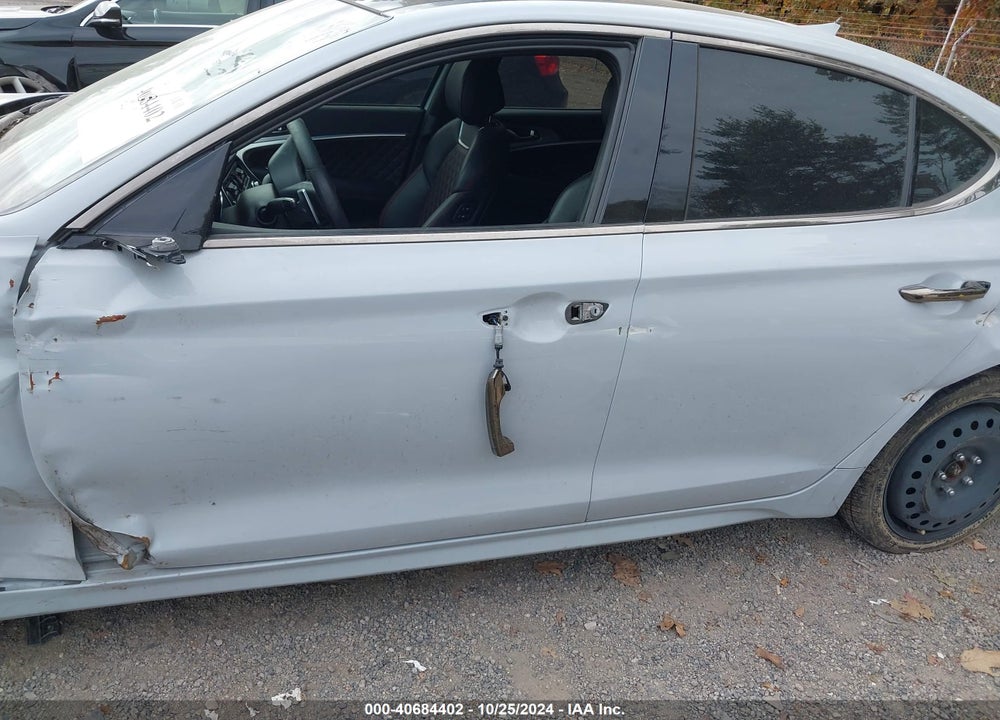 2019 GENESIS G70 VIN: KMTG44LA9KU037818