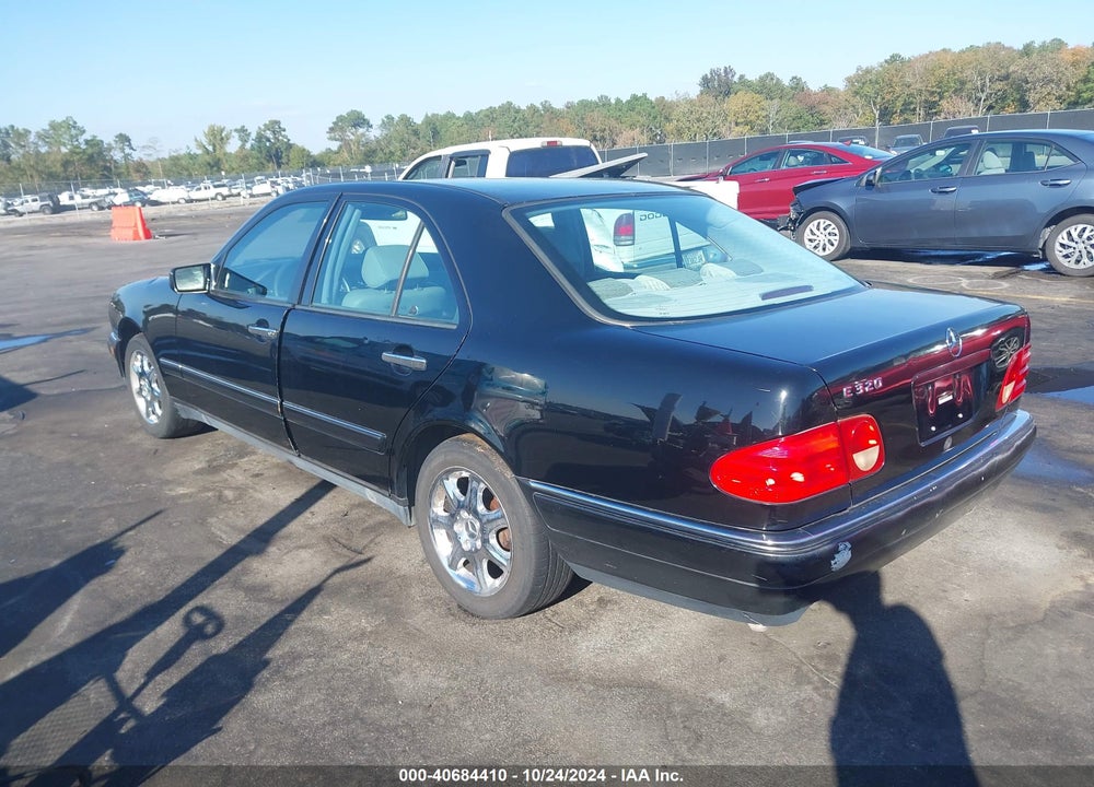1999 MERCEDES-BENZ E 320 VIN: WDBJF65H3XA943930