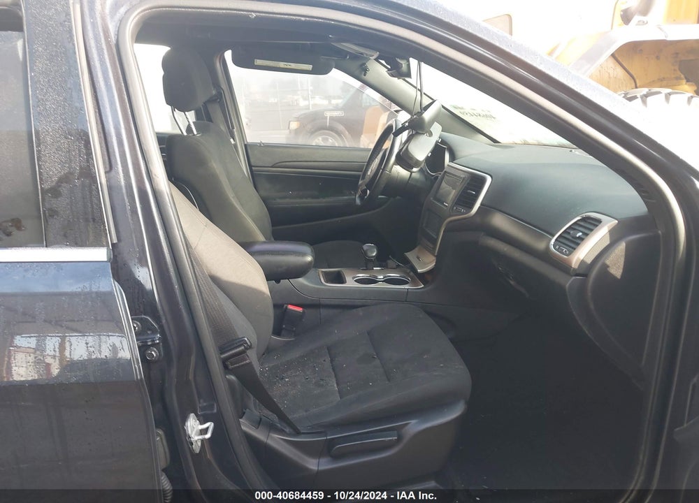 2015 JEEP GRAND CHEROKEE LAREDO VIN: 1C4RJEAG4FC144395