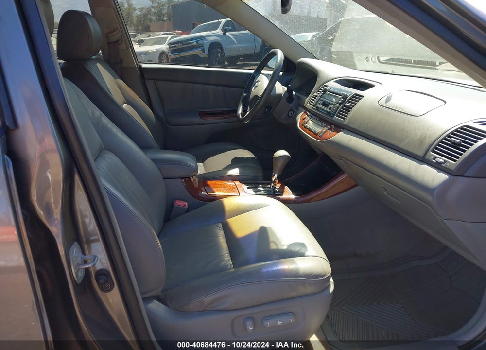 2004 TOYOTA CAMRY XLE VIN: 4T1BE32K54U796619
