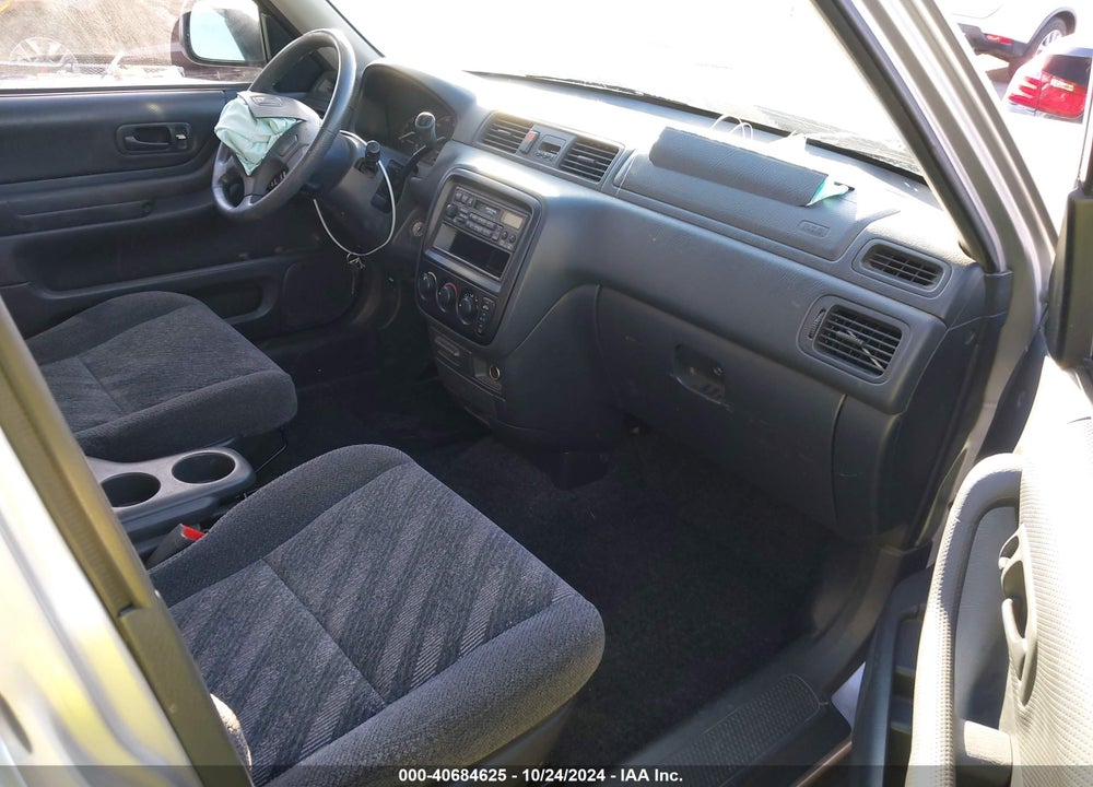2000 HONDA CR-V LX VIN: JHLRD2843YC012560