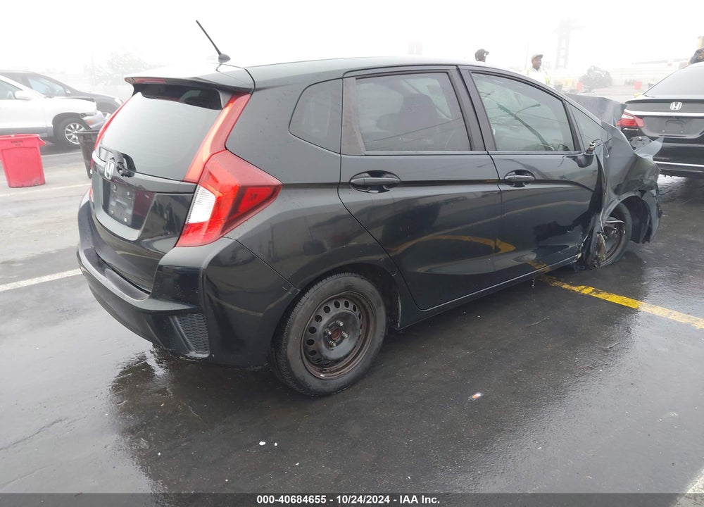 2015 HONDA FIT LX VIN: 3HGGK5H5XFM786869