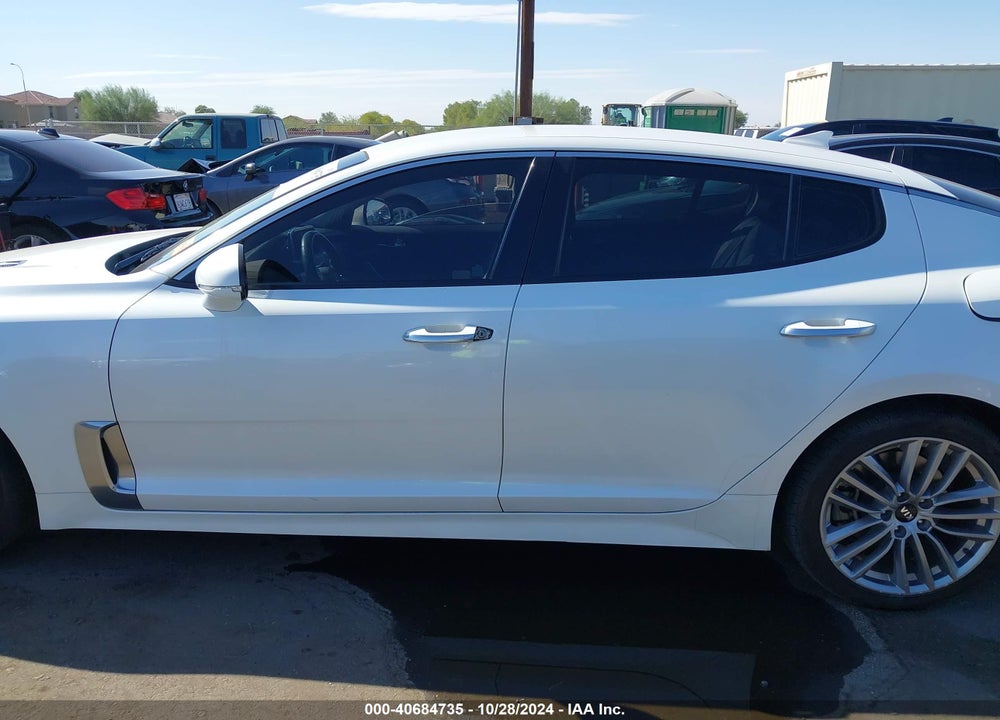 2018 KIA STINGER VIN: KNAE15LA0J6034150