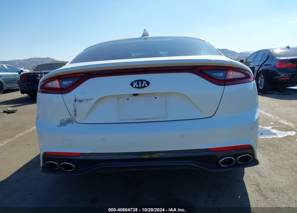 2018 KIA STINGER VIN: KNAE15LA0J6034150