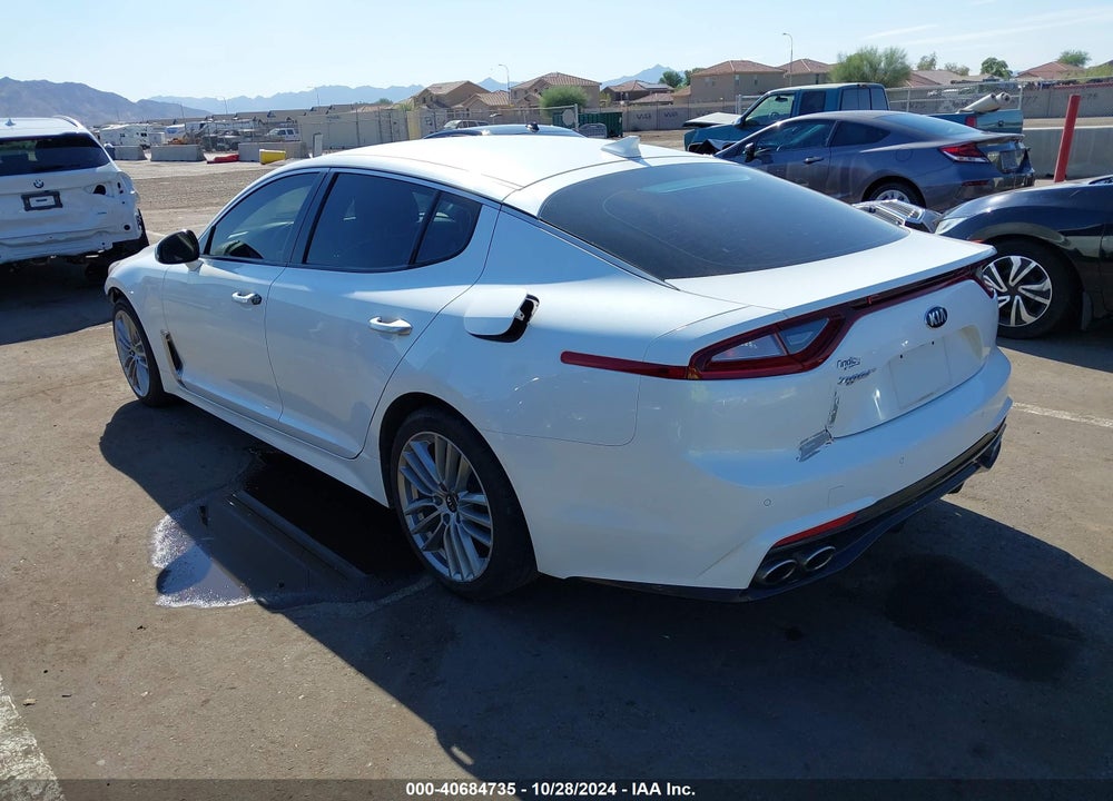 2018 KIA STINGER VIN: KNAE15LA0J6034150