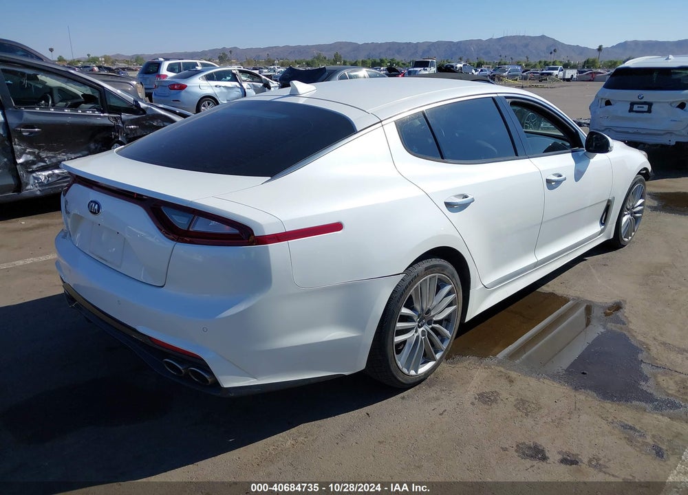 2018 KIA STINGER VIN: KNAE15LA0J6034150