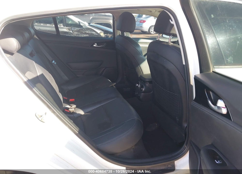 2018 KIA STINGER VIN: KNAE15LA0J6034150
